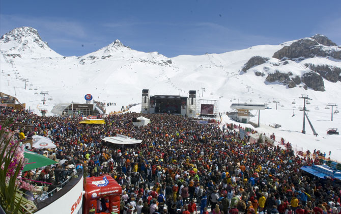 Massive Turn Outs Amidst The Snow