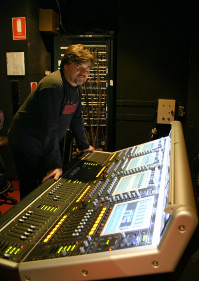 Peter Ripon - Sound Supervisor for Hamer Hall looking over the DiGiCo D5-Live